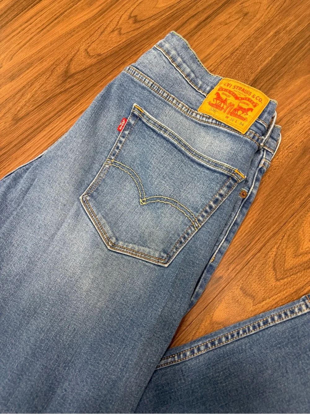Levi's 505 straight leg jeans men’s 36x34 light wash denim